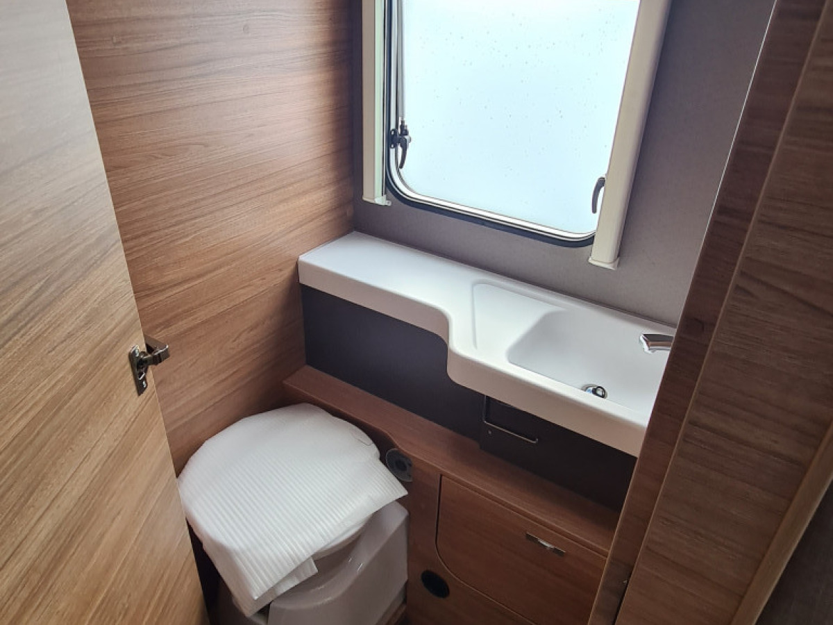 Weinsberg CaraSuite 700 ME, bild 8 av 9
