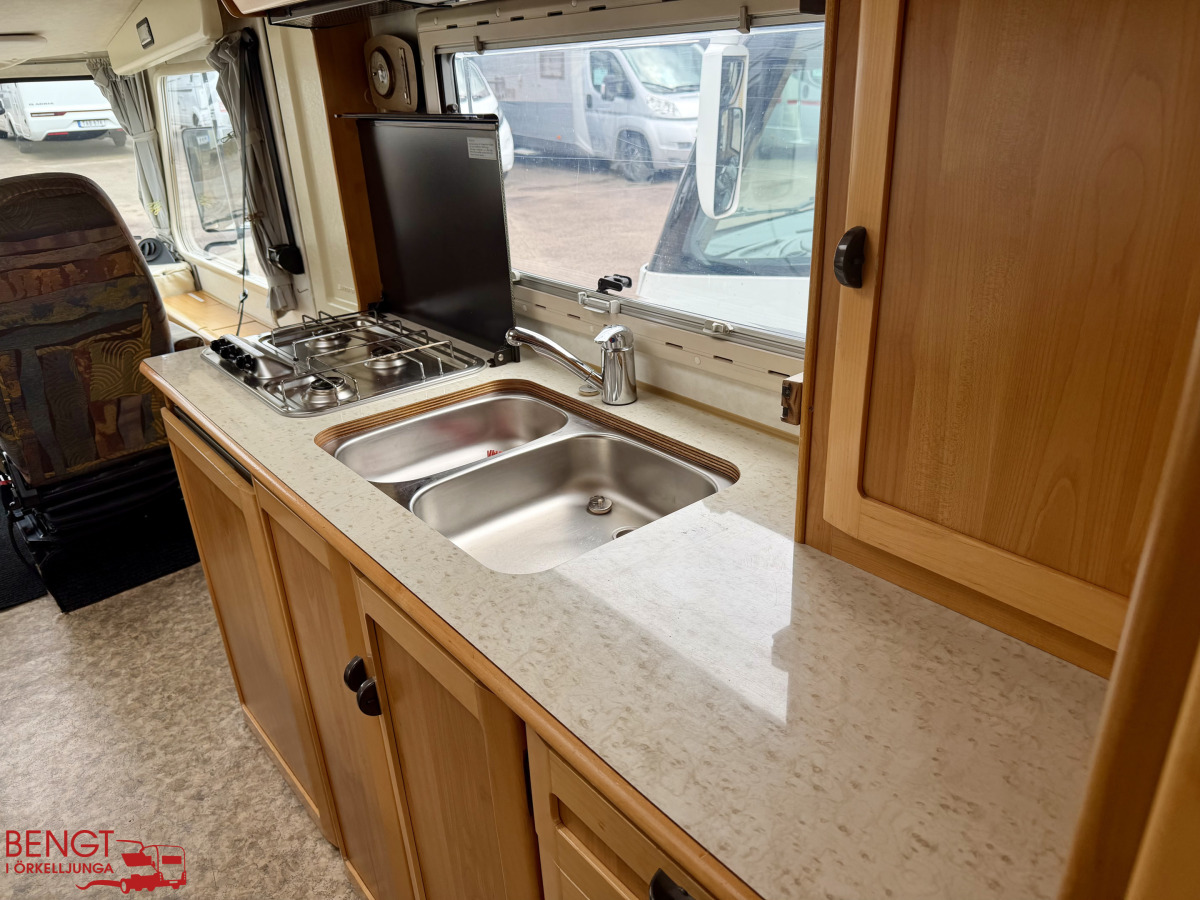 Hymer B 564 6 meter, bild 9 av 19