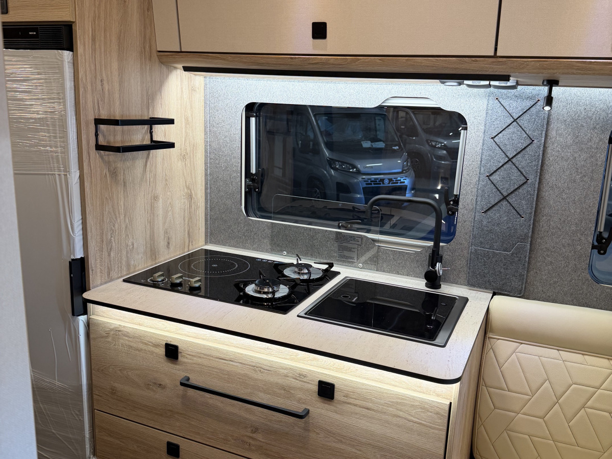 Eura Mobil XTURA 686 EF, bild 6 av 9