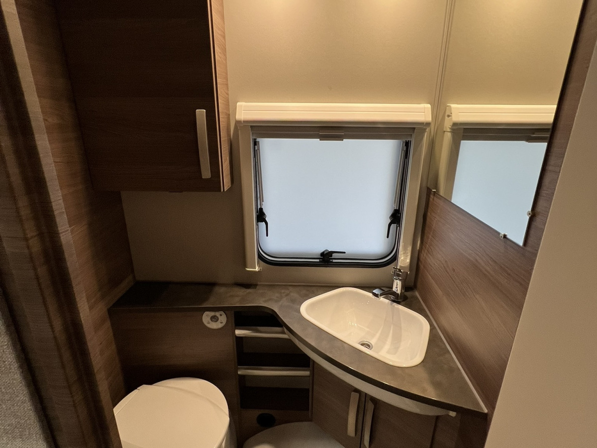 Knaus Sport 460 EU, bild 11 av 14