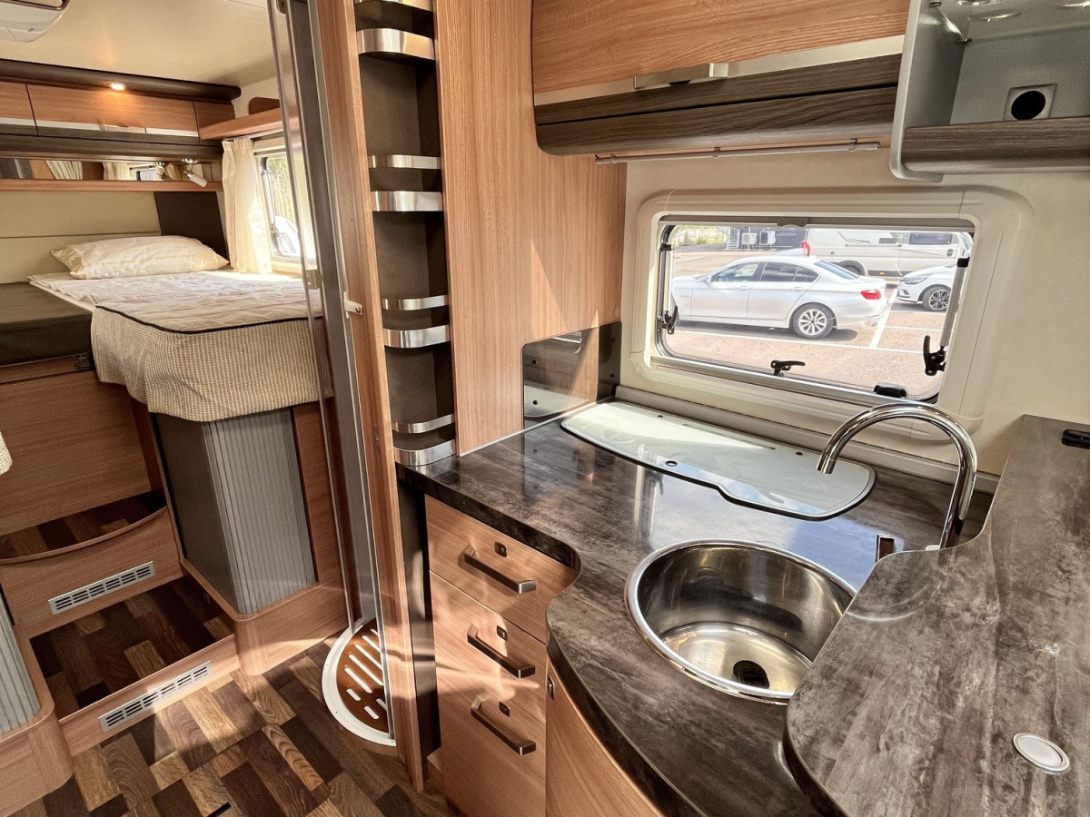 Knaus 700 Sky, bild 7 av 14