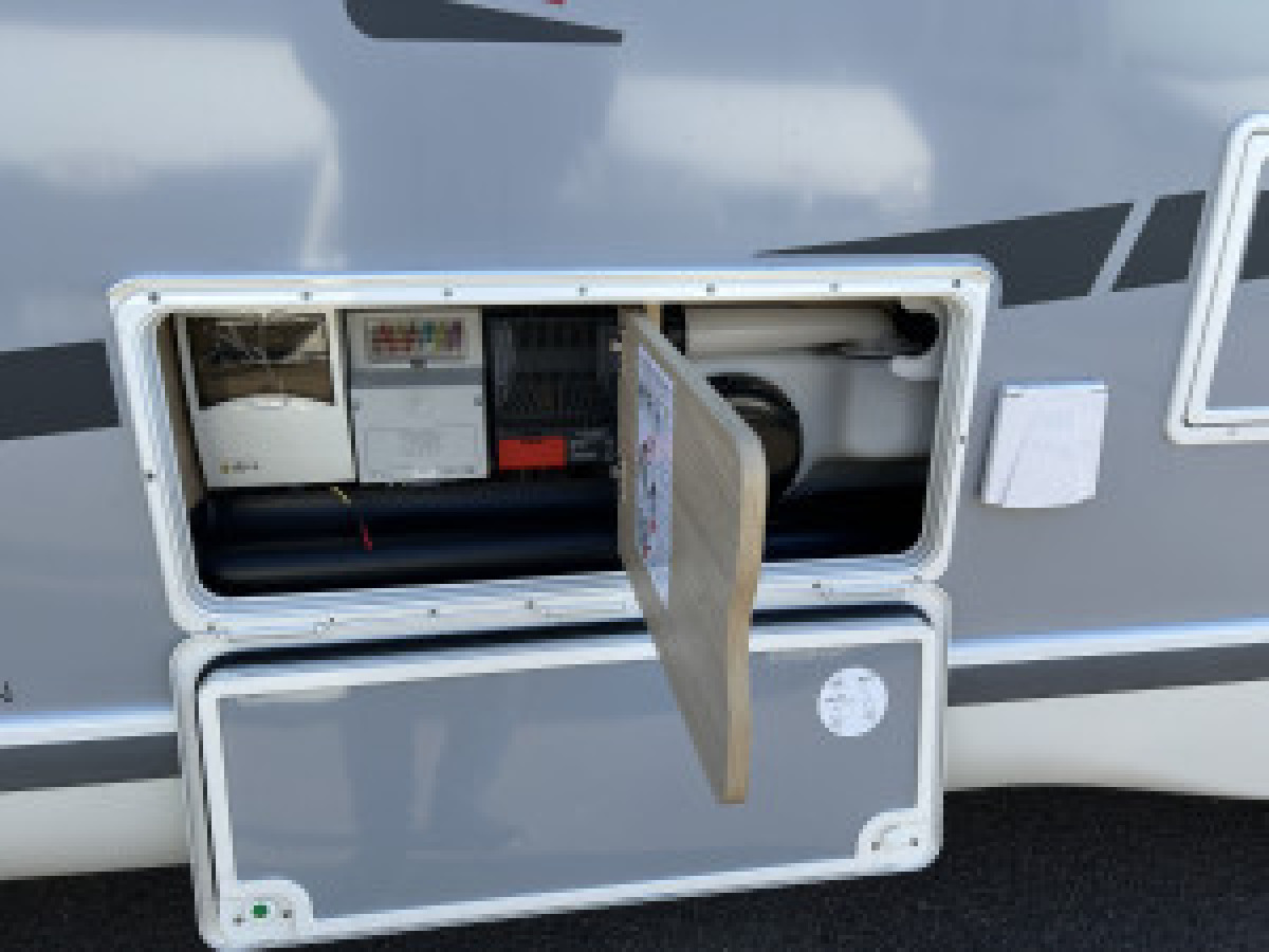Challenger 287GA Graphite Edition M26 - Ford Transit 2.0L 165 HK Inkommande, bild 5 av 22
