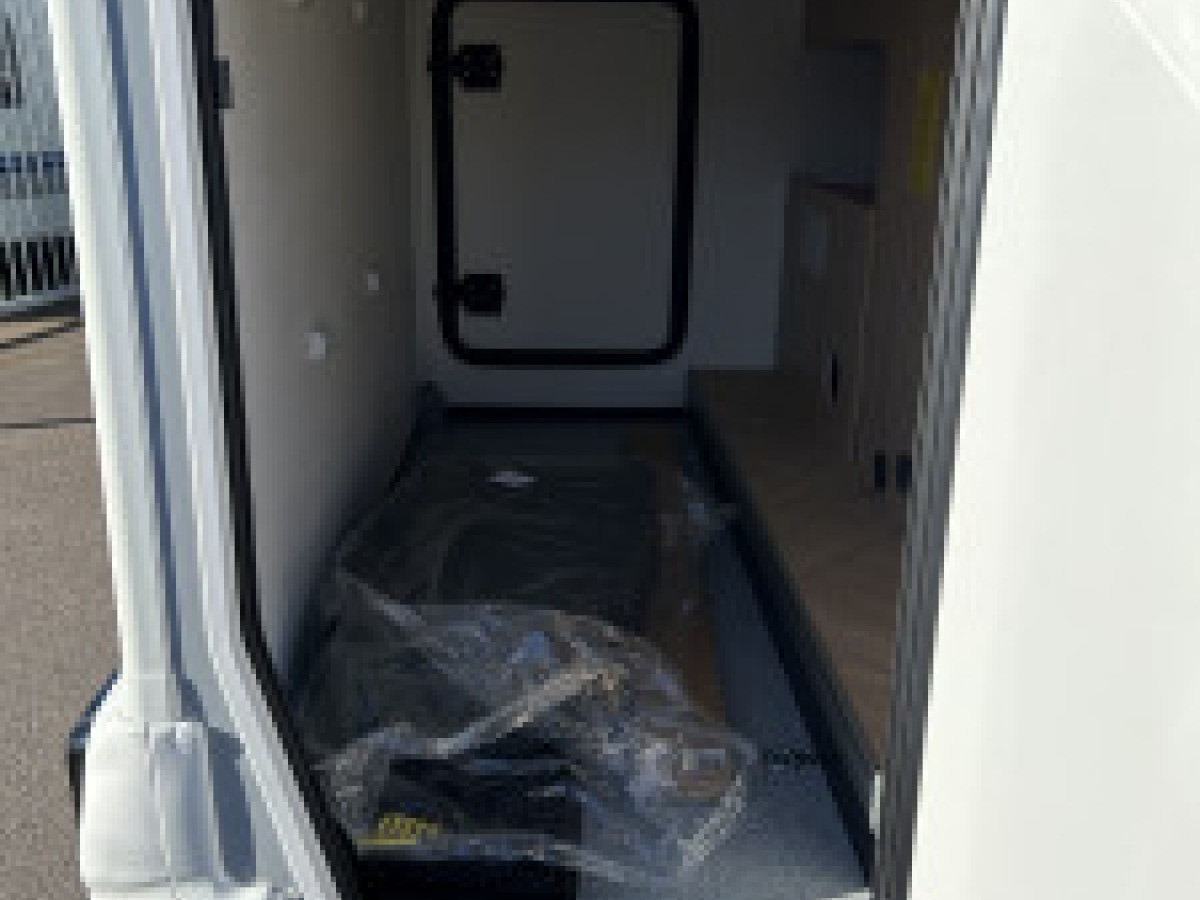 Challenger 287GA Graphite Edition M26 - Ford Transit 2.0L 165 HK Inkommande, bild 7 av 22