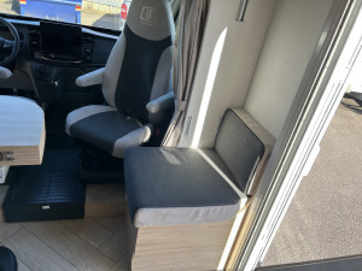Challenger 287GA Graphite Edition M26 - Ford Transit 2.0L 165 HK Inkommande, bild 11 av 22