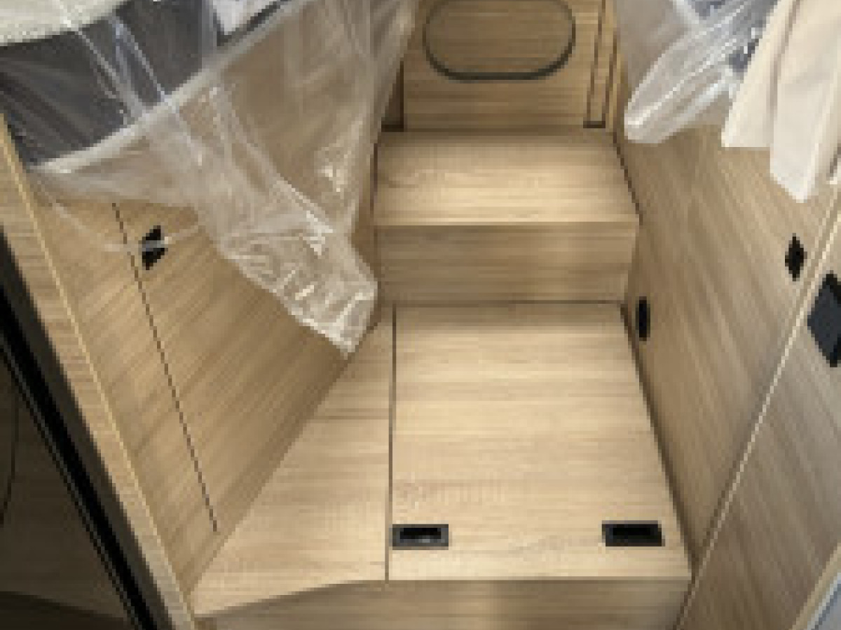 Challenger 287GA Graphite Edition M26 - Ford Transit 2.0L 165 HK Inkommande, bild 18 av 22
