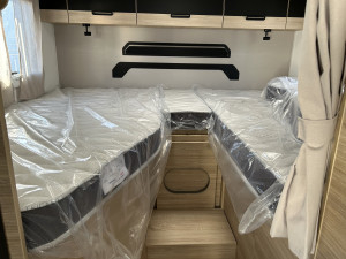 Challenger 287GA Graphite Edition M26 - Ford Transit 2.0L 165 HK Inkommande, bild 19 av 22