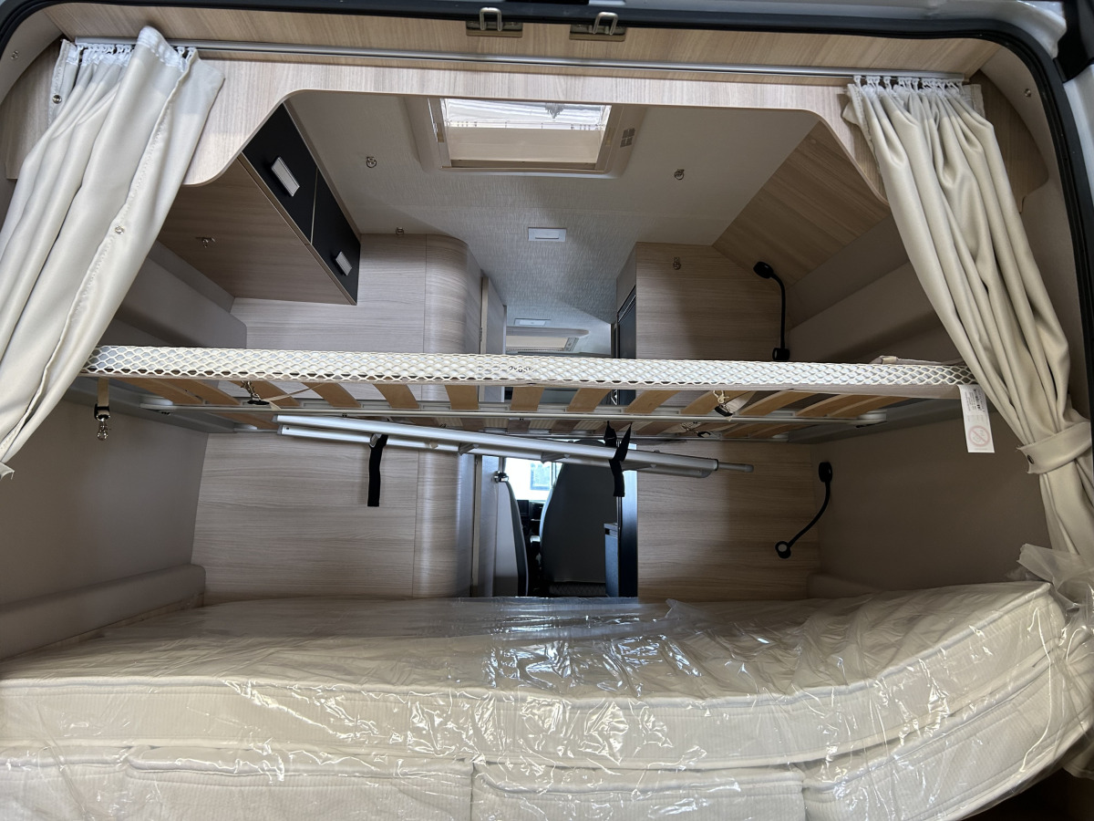 Challenger V114M Över underslaf bak Sport Edition M26 - Fiat Ducato 2.2L 140 HK Automat, bild 7 av 20