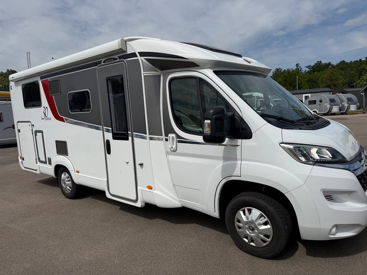 Bürstner Nexxo T690 Såld Såld Såld Såld, bild 2 av 14