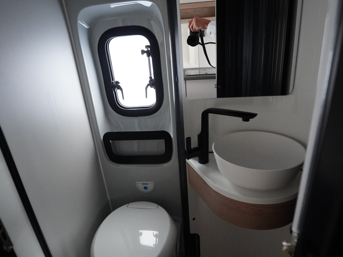 Hobby ONTOUR VAN 640 ET - Sverigepaket, bild 8 av 18