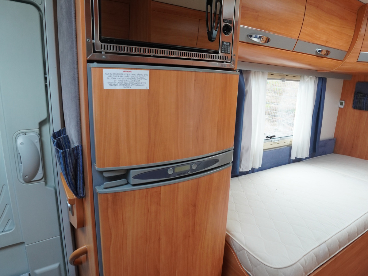 Adria CORAL S 670 SLT Dragkrok Solcell Ugn, bild 6 av 17