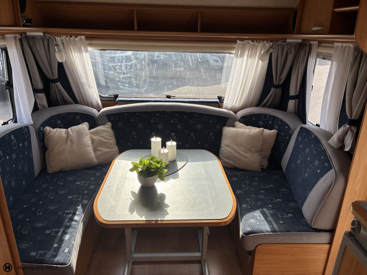 Adria CLASSICA 563 UK Barnkammare, bild 6 av 14