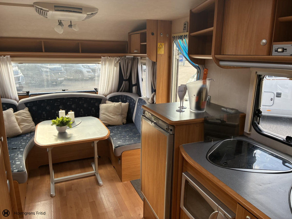 Adria CLASSICA 563 UK Barnkammare, bild 7 av 14