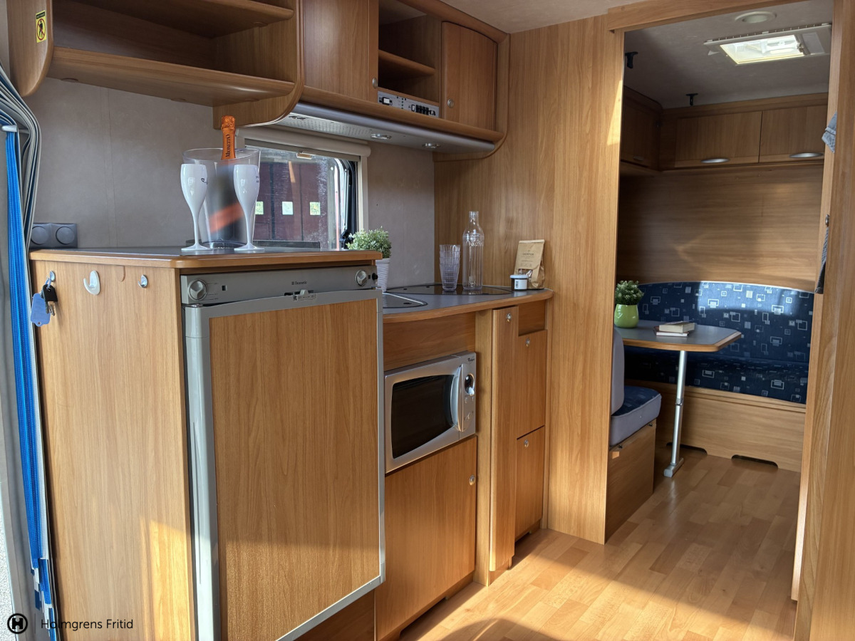 Adria CLASSICA 563 UK Barnkammare, bild 9 av 14