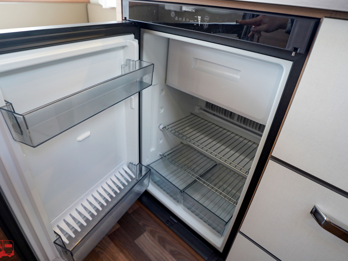 Weinsberg Caraone Edition HOT 390 QD Mover Solcell Lit, bild 24 av 27