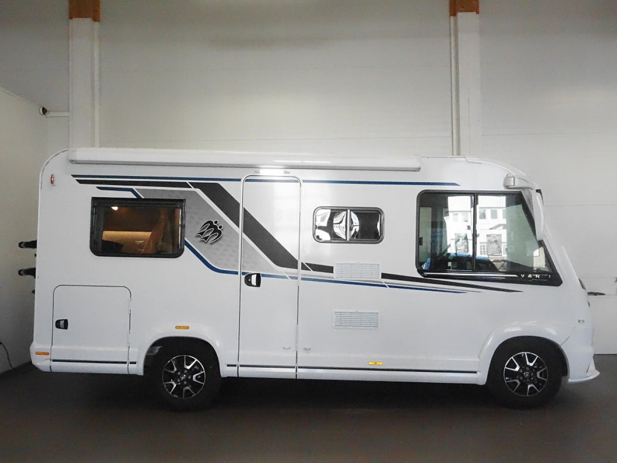 Knaus Van I 550 MF Cykelställ Markis 4 bäddar, bild 3 av 16