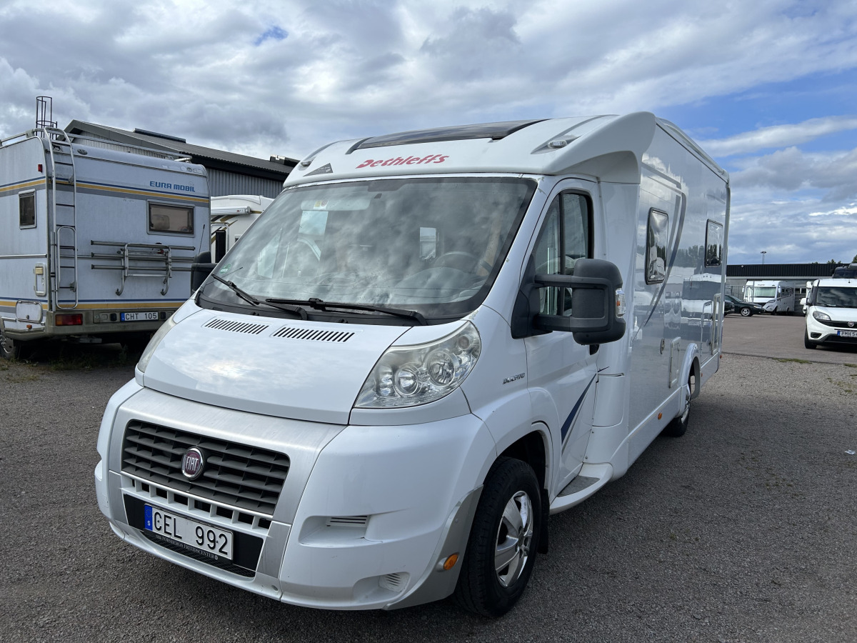 Dethleffs T 6611 Långbäddar Aldevärme, bild 2 av 22