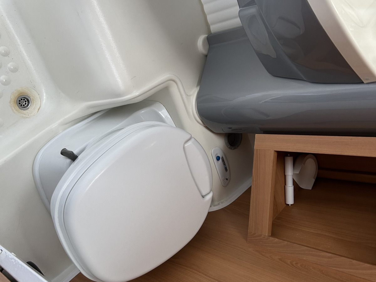 Dethleffs T 6611 Långbäddar Aldevärme, bild 20 av 22