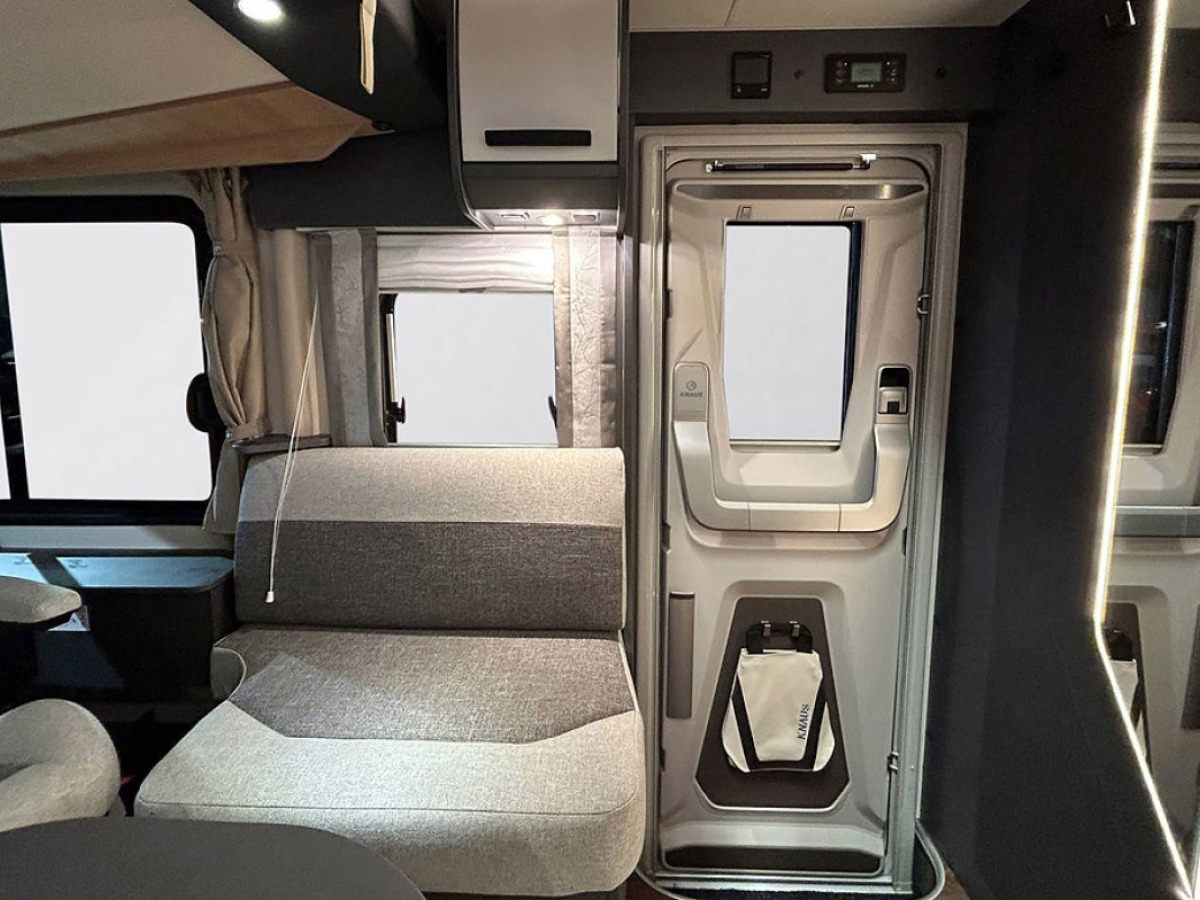 Knaus LVE I 700 MEG 180hk AUTOMAT LÅNGBÄDDAR ALDE 5-SITS, bild 7 av 55