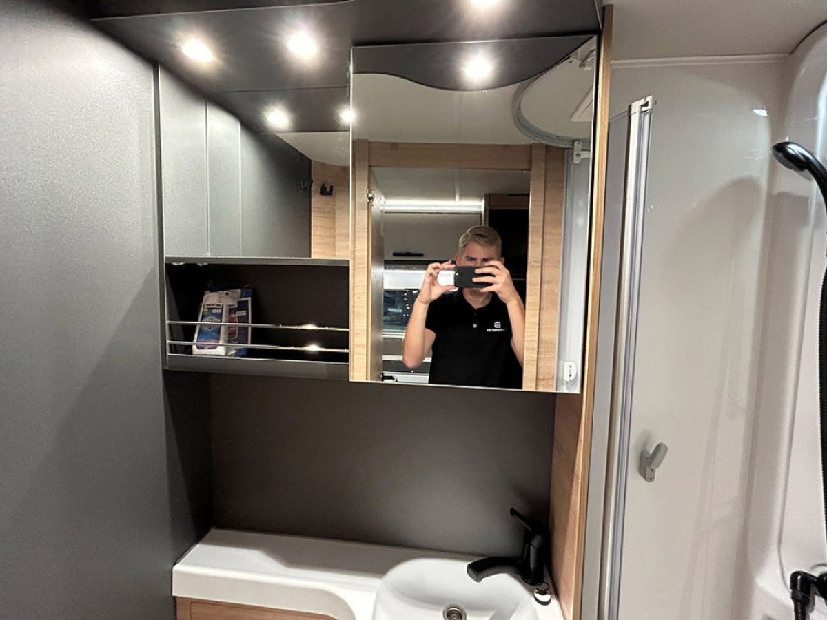 Knaus LVE I 700 MEG 180hk AUTOMAT LÅNGBÄDDAR ALDE 5-SITS, bild 23 av 55