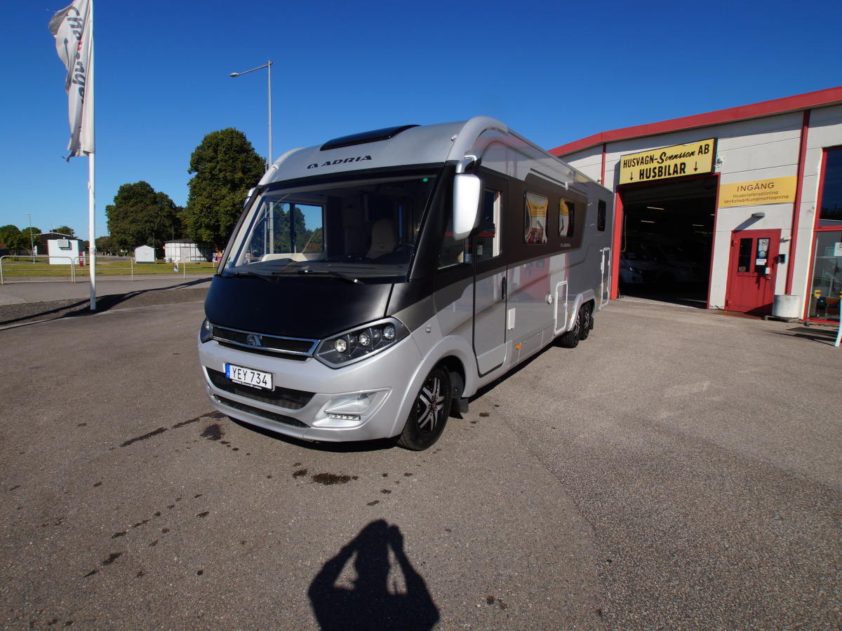 Adria SONIC SUPREME I 810, bild 1 av 19