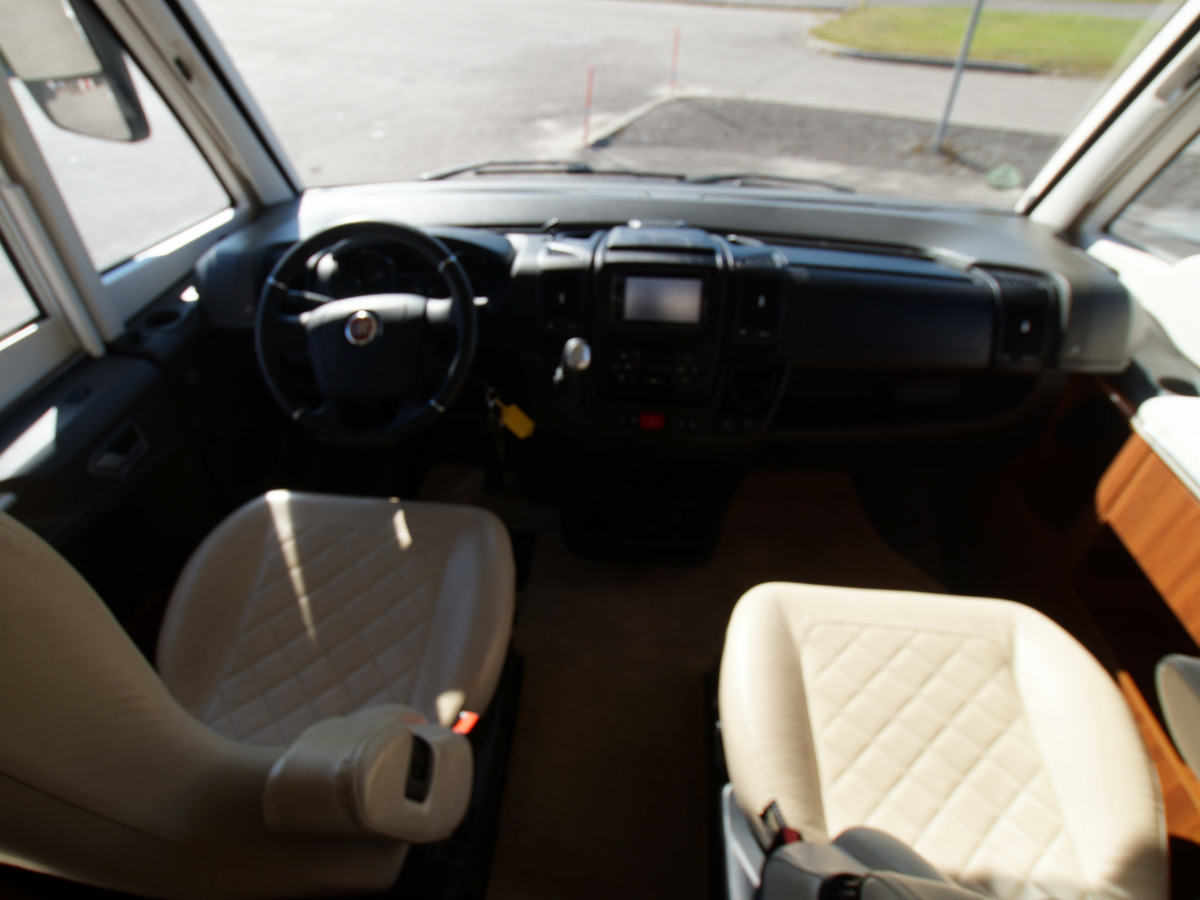 Adria SONIC SUPREME I 810, bild 8 av 19