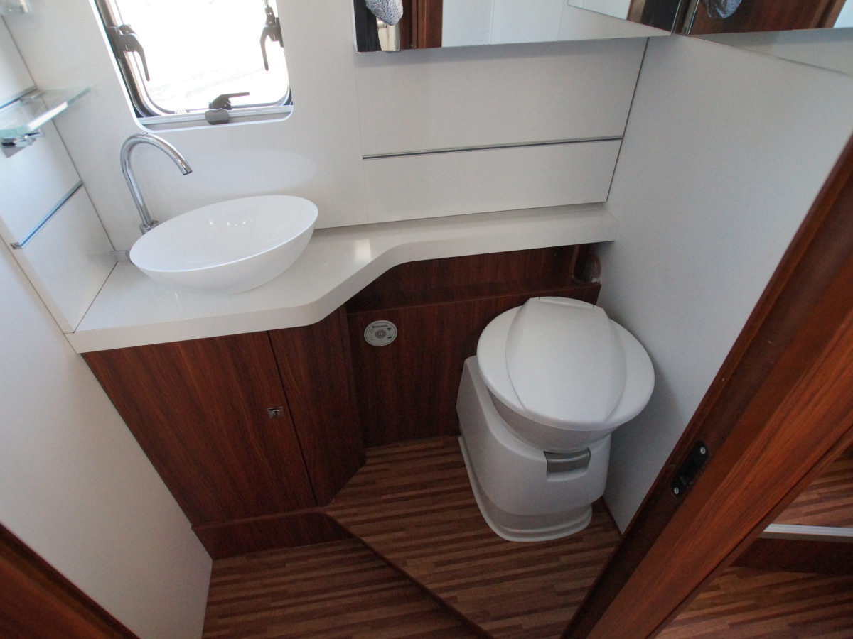 Adria SONIC SUPREME I 810, bild 12 av 19