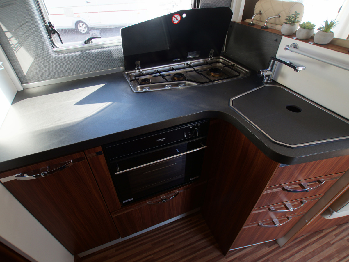 Adria SONIC SUPREME I 810, bild 13 av 19