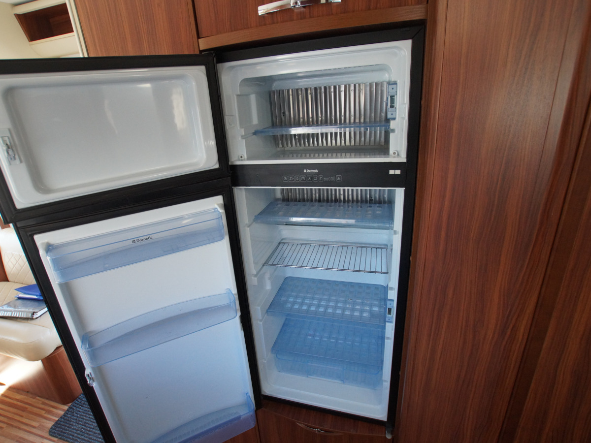 Adria SONIC SUPREME I 810, bild 14 av 19