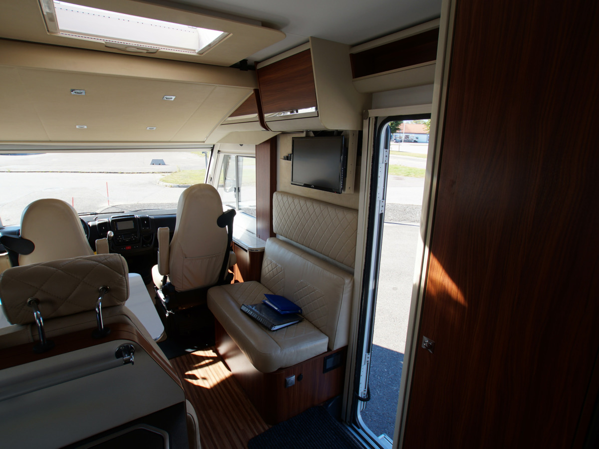 Adria SONIC SUPREME I 810, bild 15 av 19