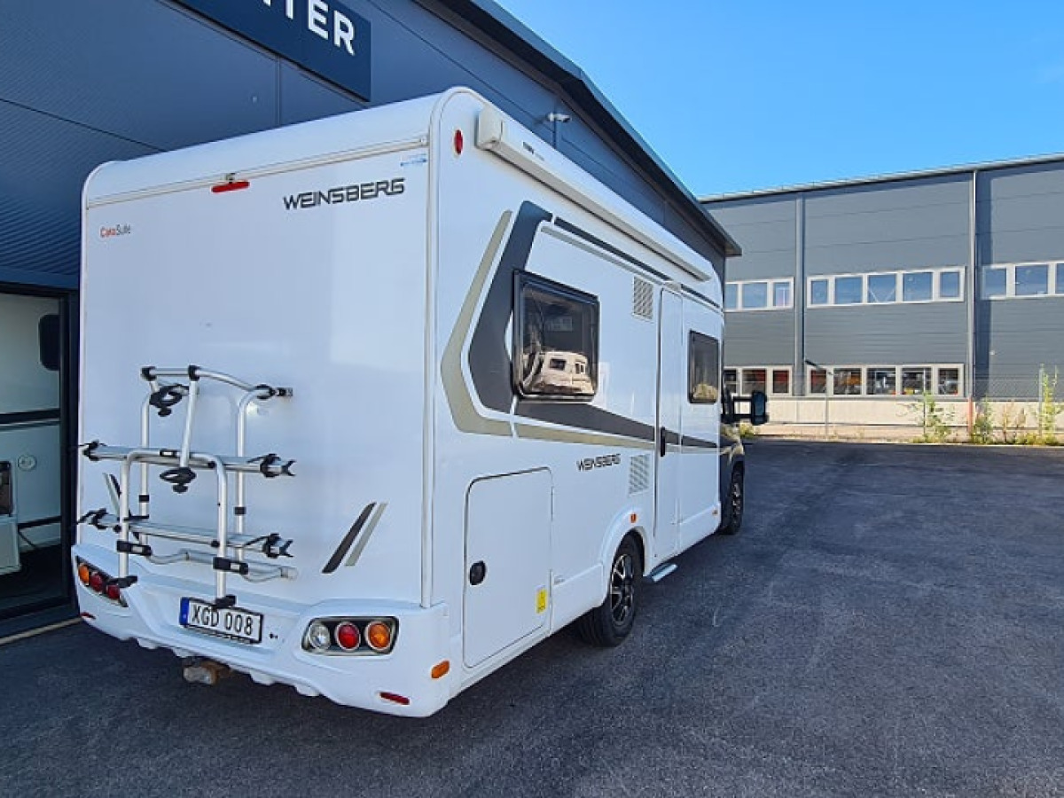 Weinsberg Carasuite 650 MF dragkrok, franskbädd, bild 2 av 15