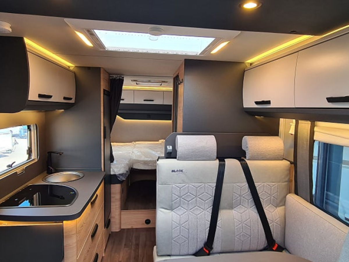 Knaus Live Ti 650 MEG Black Selection Kampanjbil, bild 6 av 14