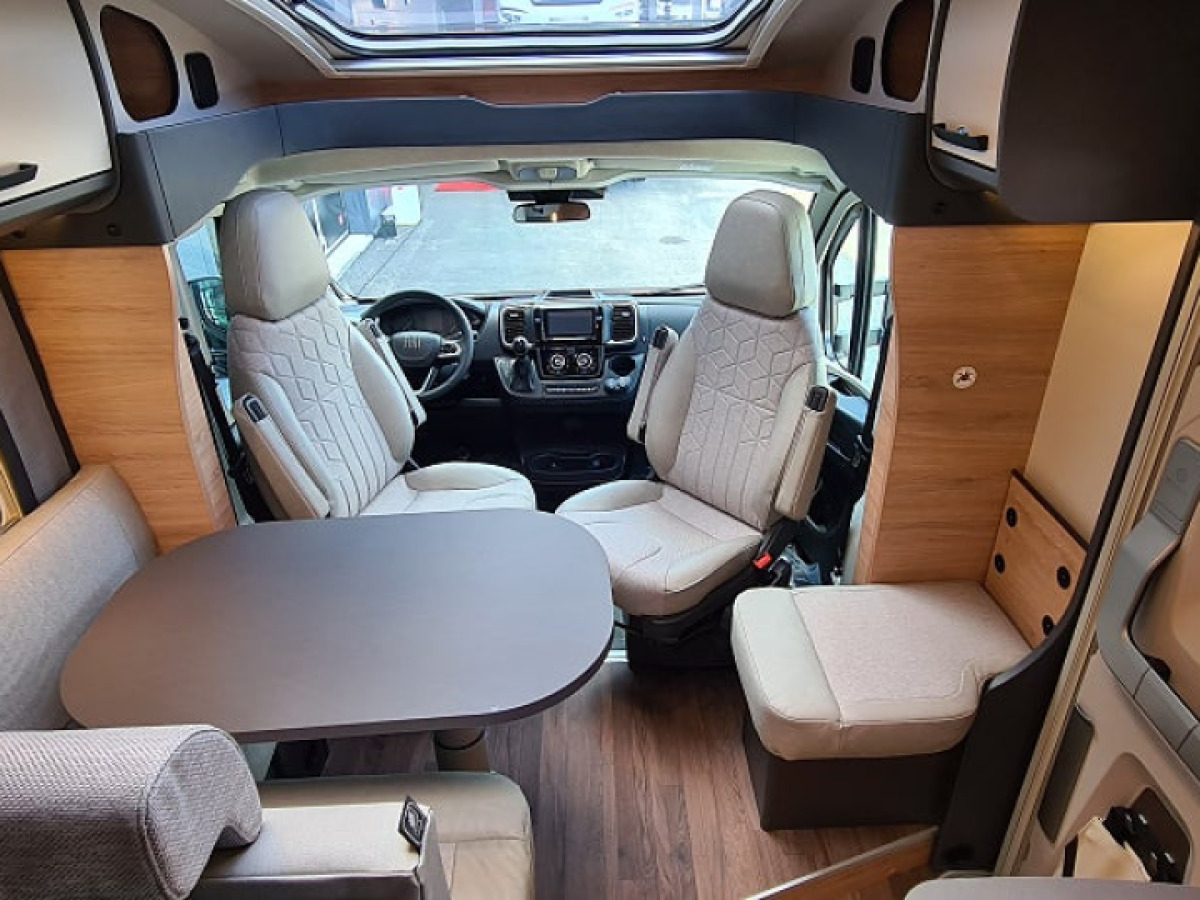 Knaus Live Ti 650 MEG Black Selection Kampanjbil, bild 8 av 14
