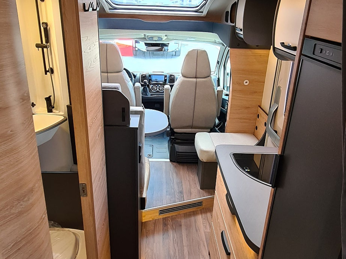 Knaus Live Ti 650 MEG Black Selection Kampanjbil, bild 12 av 14