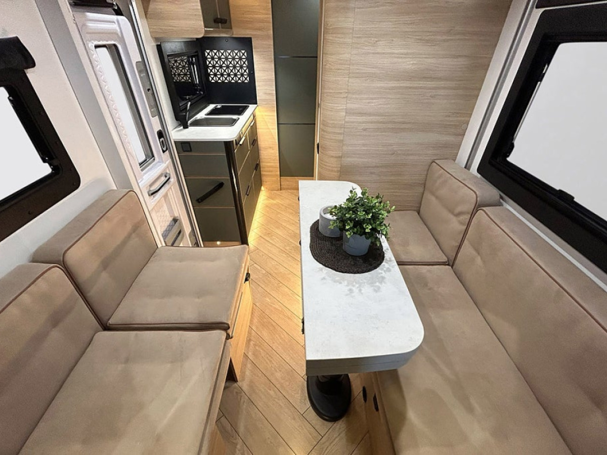 CHALLENGER X250 OPEN EDITION AUTOMAT ADAPTIV FARTHÅLLARE 636cm lång, bild 8 av 45