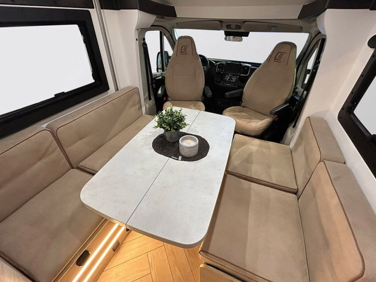 CHALLENGER X250 OPEN EDITION AUTOMAT ADAPTIV FARTHÅLLARE 636cm lång, bild 9 av 45