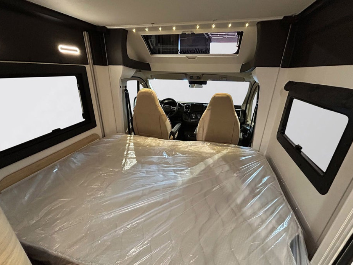 CHALLENGER X250 OPEN EDITION AUTOMAT ADAPTIV FARTHÅLLARE 636cm lång, bild 16 av 45