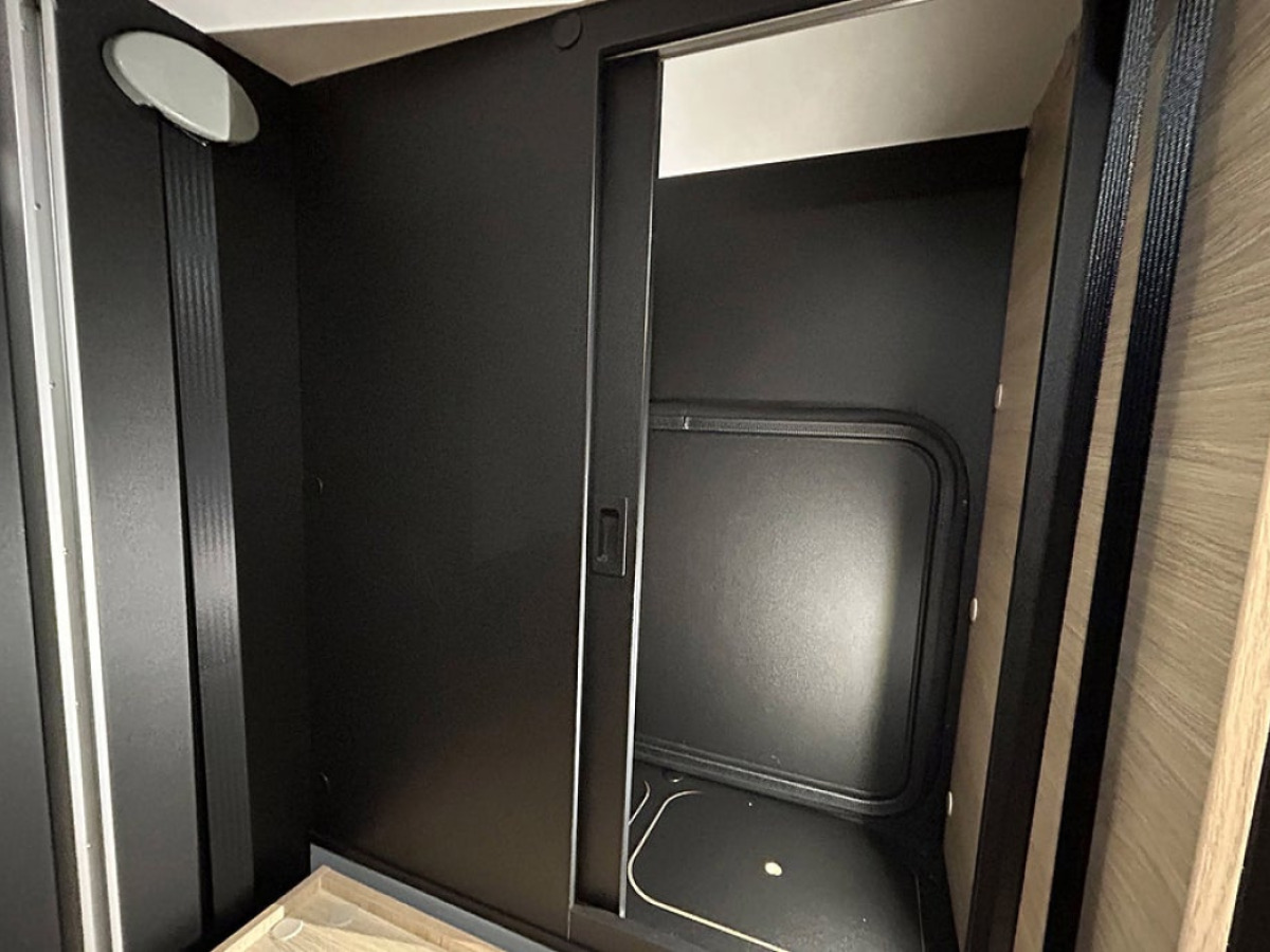CHALLENGER X250 OPEN EDITION AUTOMAT ADAPTIV FARTHÅLLARE 636cm lång, bild 33 av 45