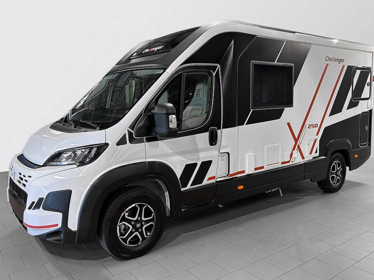CHALLENGER X250 OPEN EDITION AUTOMAT ADAPTIV FARTHÅLLARE 636cm lång, bild 42 av 45