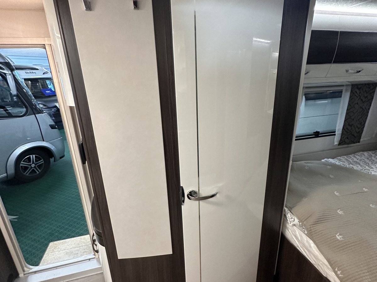 Hobby 650 KFU Prestige ALDE X2 AC BODEL, bild 8 av 16