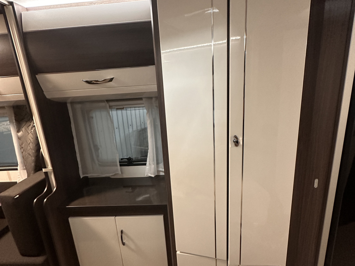 Hobby 650 KFU Prestige ALDE X2 AC BODEL, bild 10 av 16
