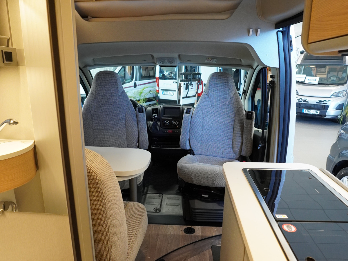 Hymer FREE 540 Pop-up Automat 140hk Cykelställ, bild 13 av 20