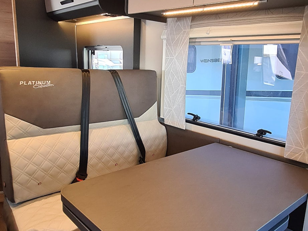 Knaus 650 MF live Wave franskbädd, solcell, tv, bild 7 av 18