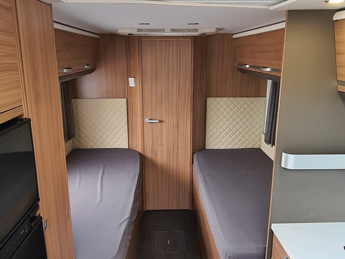 Adria Coral 670 SL Nordkapp Edt, bild 8 av 14