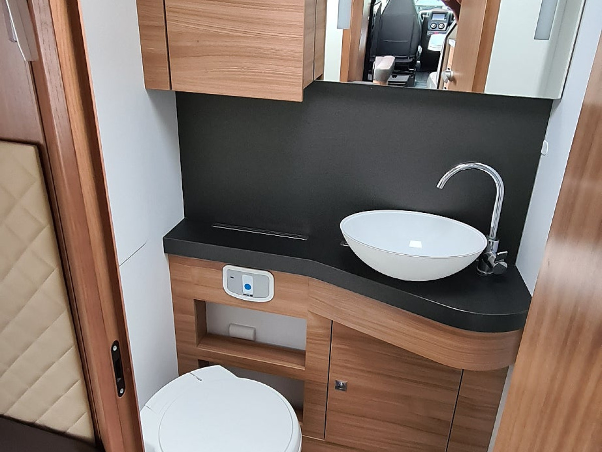 Adria Coral 670 SL Nordkapp Edt, bild 10 av 14