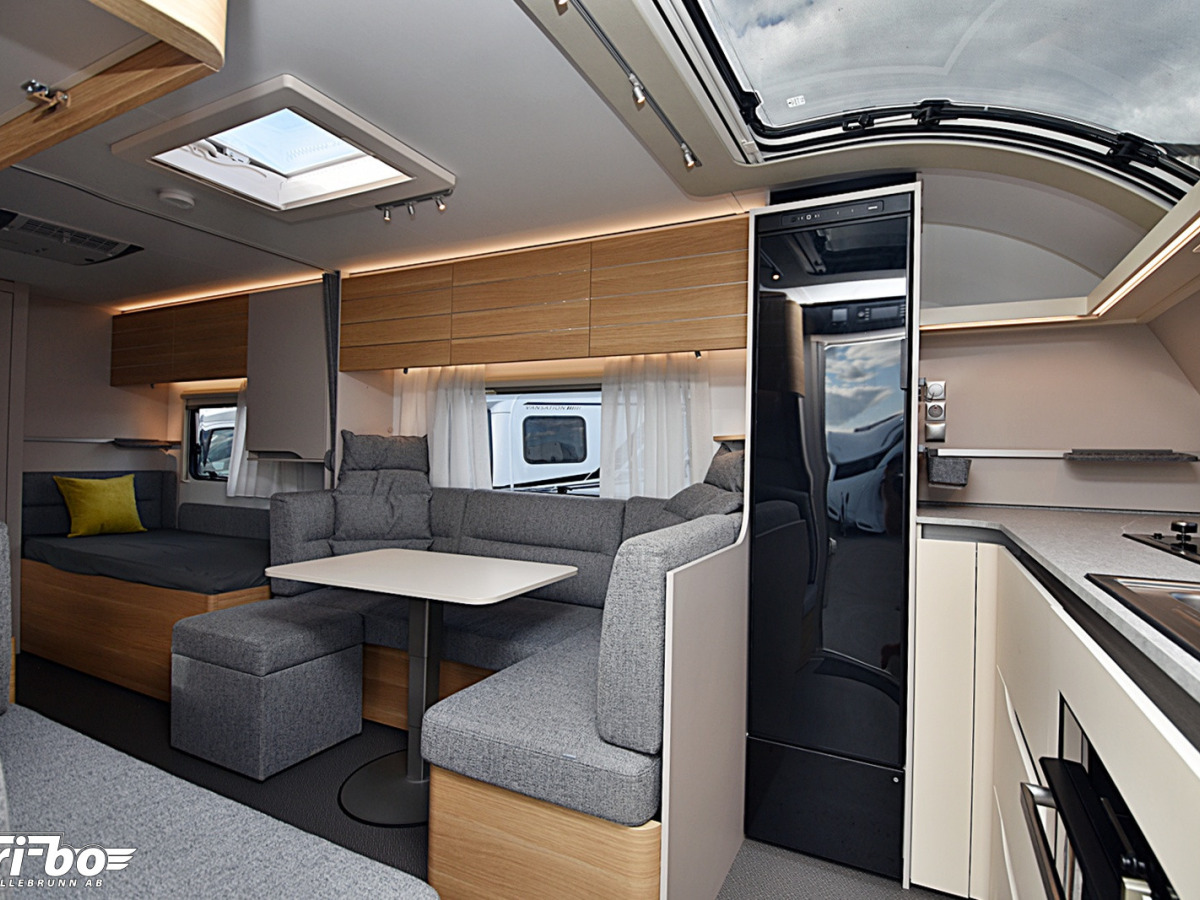 Adria 613 HT Adora, Långbäddar, bild 5 av 28