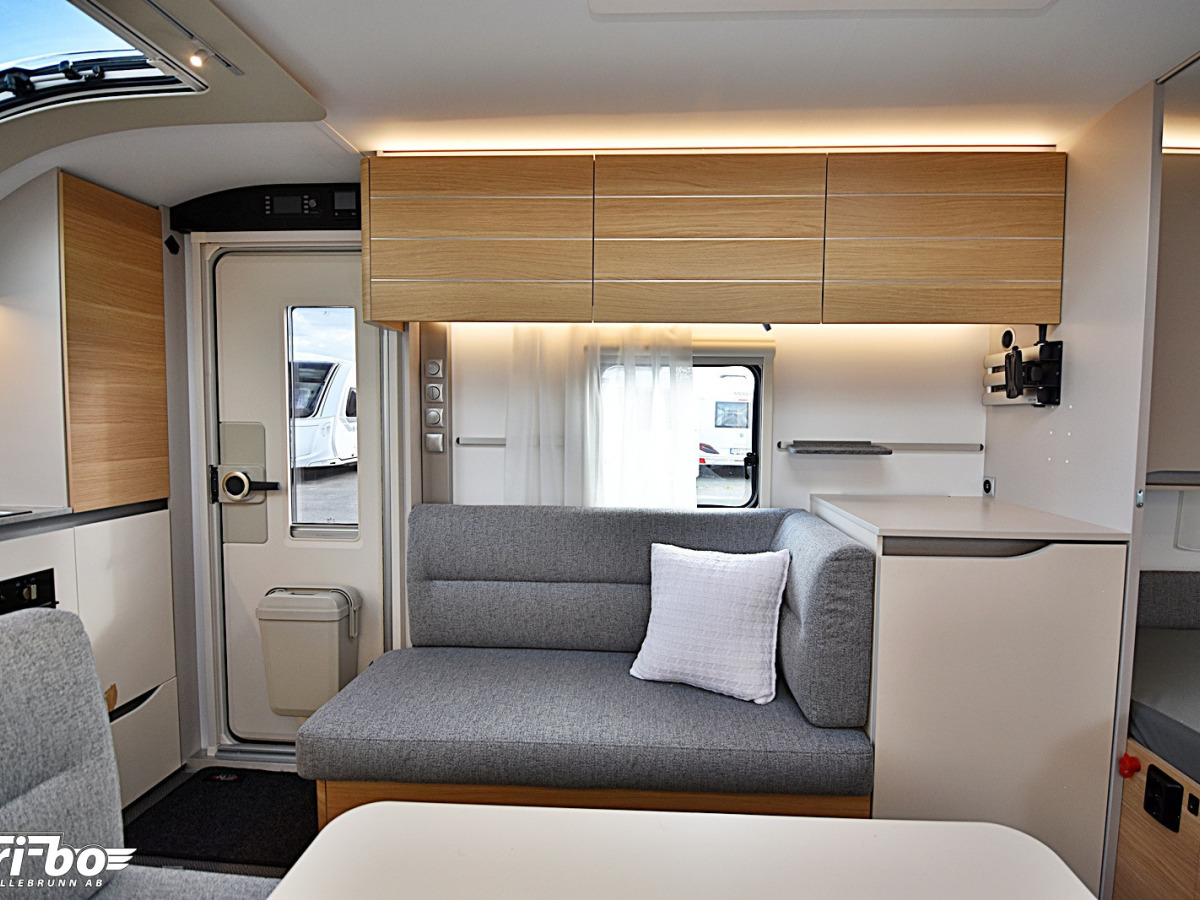 Adria 613 HT Adora, Långbäddar, bild 9 av 28