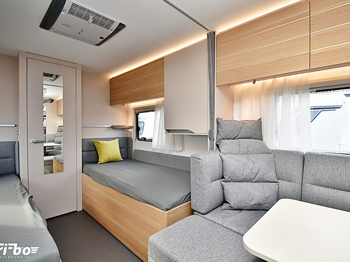 Adria 613 HT Adora, Långbäddar, bild 11 av 28