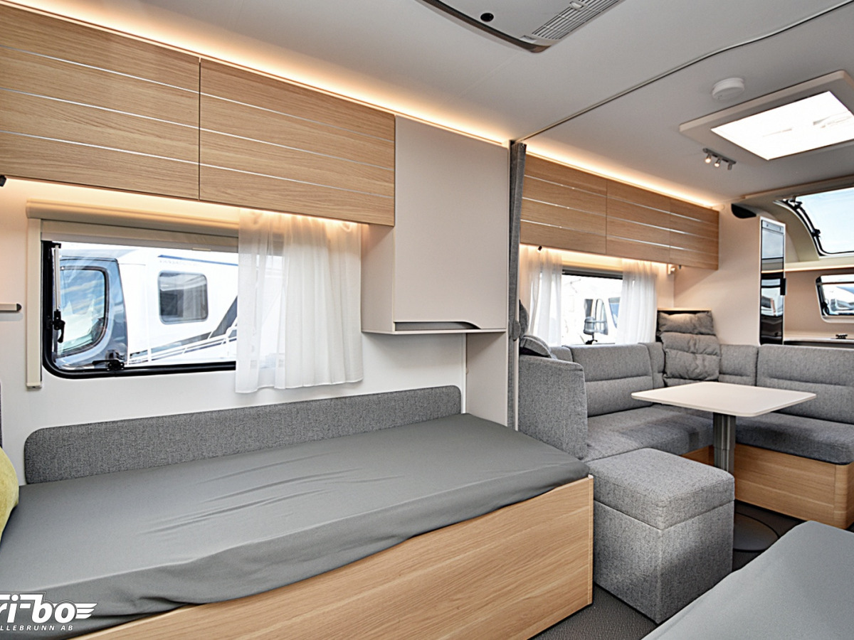 Adria 613 HT Adora, Långbäddar, bild 12 av 28