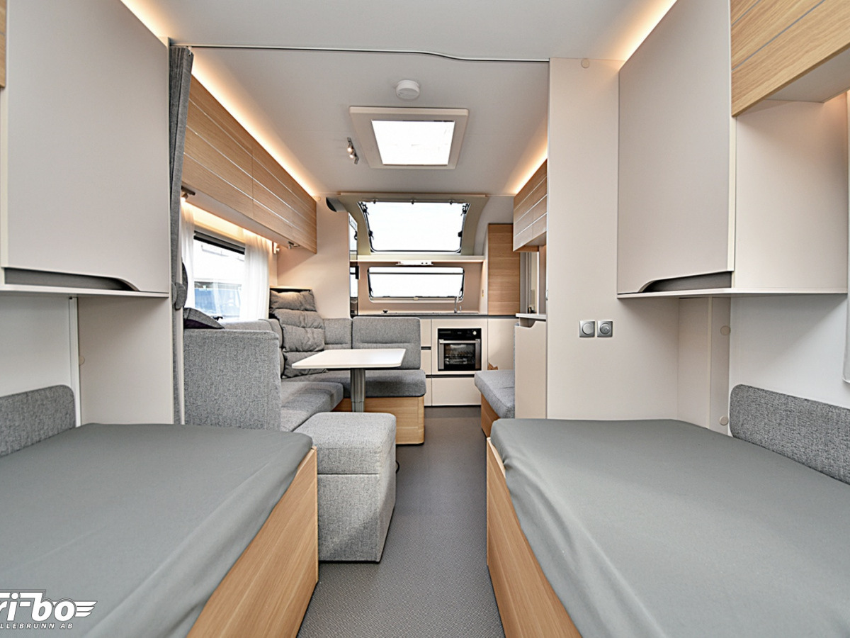 Adria 613 HT Adora, Långbäddar, bild 13 av 28