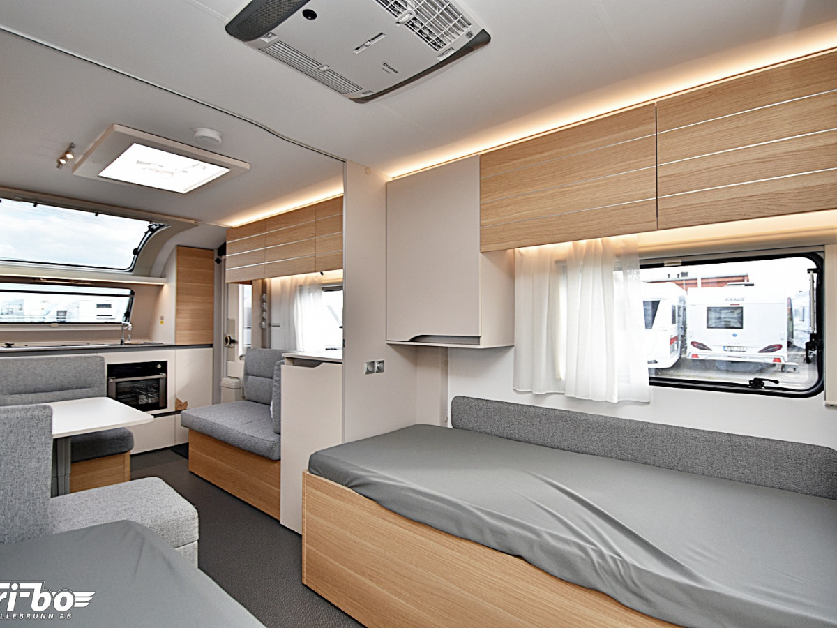 Adria 613 HT Adora, Långbäddar, bild 14 av 28